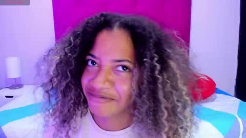 Lady  online show from December 2024 05:18:02 PM