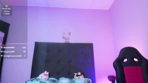 Lady  online show from January 2025 05:23:02 PM