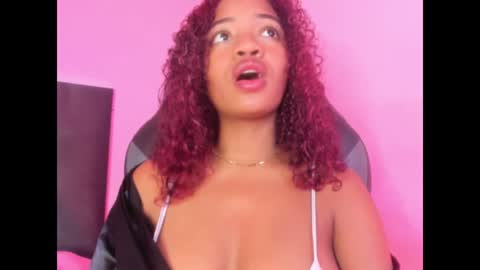 Lady  online show from January 2025 03:41:01 PM