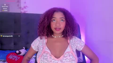 Lady  online show from February 2025 03:18:02 PM
