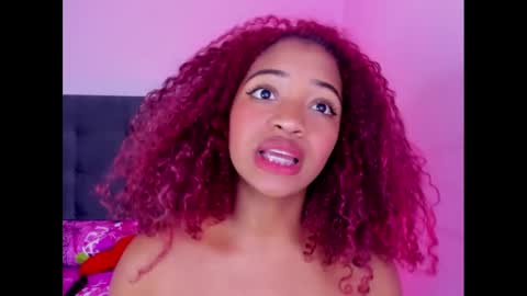 Lady  online show from February 2025 08:03:01 PM