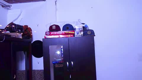 bruno_booss online show from December 2025 02:39:01 AM