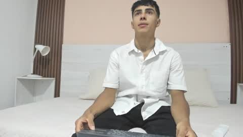 Snapshot of bruno_fox_ chatting on July 2026 08:22:01 PM Bruno online show from July 2026 08:22:01 PM