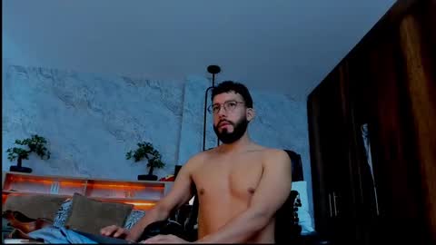 Andres Suarez online show from March 2025 03:49:02 PM