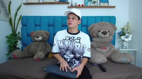 Snapshot of bryan_hotty chatting on February 2026 11:33:01 AM Bryan online show from February 2026 11:33:01 AM