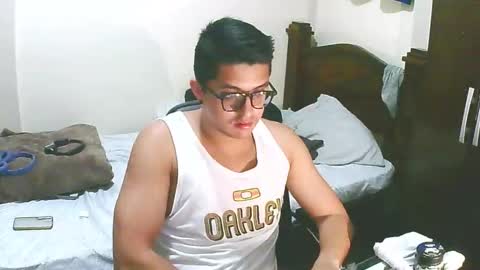 Snapshot of bryanbendy chatting on November 2025 04:56:01 AM bryanbendy online show from November 2025 04:56:01 AM