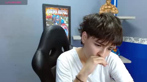 Snapshot of bryce_evans chatting on January 2025 06:55:02 PM B R Y C E  online show from January 2025 06:55:02 PM