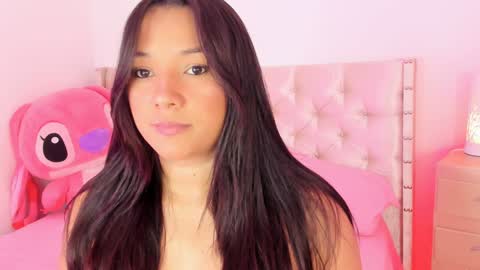 Snapshot of bryonny_ chatting on December 2024 04:39:02 PM Carly online show from December 2024 04:39:02 PM