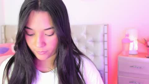 Snapshot of bryonny_ chatting on December 2024 04:16:02 PM Carly online show from December 2024 04:16:02 PM