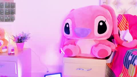 Snapshot of bryonny_ chatting on February 2025 12:27:02 PM Carly online show from February 2025 12:27:02 PM