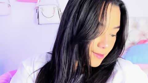 Snapshot of bryonny_ chatting on February 2025 05:18:02 PM Carly online show from February 2025 05:18:02 PM