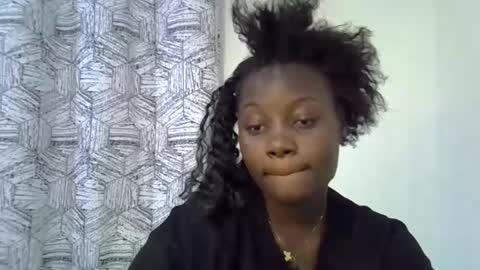 bubbly_ass30 online show from December 2025 03:41:01 PM