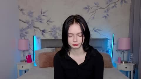 Leona online show from February 2026 12:22:02 AM