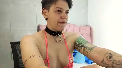 Snapshot of bug2025 chatting on October 2025 12:44:02 PM bug2025 online show from October 2025 12:44:02 PM