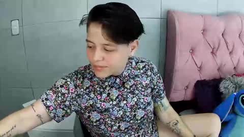 Snapshot of bug2025 chatting on November 2025 02:00:02 AM bug2025 online show from November 2025 02:00:02 AM