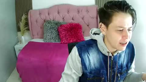 Snapshot of bug2025 chatting on February 2026 02:40:02 AM bug2025 online show from February 2026 02:40:02 AM