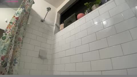 Snapshot of bukkakebae chatting on February 2025 06:44:01 PM bukkakebae online show from February 2025 06:44:01 PM