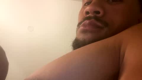 Snapshot of bulaboy27 chatting on January 2025 02:36:01 PM meaty man online show from January 2025 02:36:01 PM