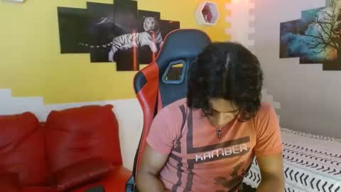 Snapshot of bull_cam chatting on November 2025 05:25:02 PM bull_cam online show from November 2025 05:25:02 PM