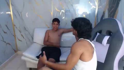 Snapshot of bull_cam chatting on November 2025 04:20:01 PM bull_cam online show from November 2025 04:20:01 PM