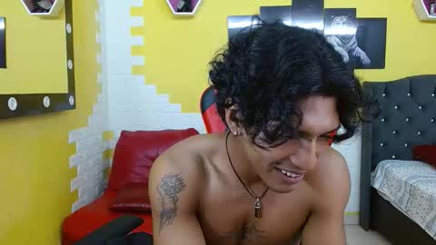 Snapshot of bull_cam chatting on December 2025 03:22:01 AM bull_cam online show from December 2025 03:22:01 AM