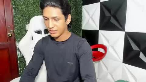 Snapshot of bull_cam chatting on December 2025 07:09:01 PM bull_cam online show from December 2025 07:09:01 PM