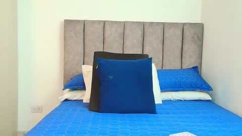 Carolina online show from October 2025 04:40:01 AM