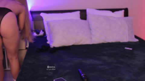 B U N N Y online show from December 2024 03:06:01 AM