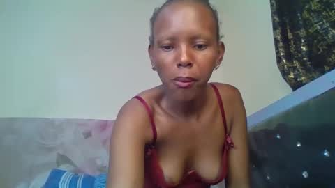 bunnydiva_ online show from November 2025 12:32:01 AM