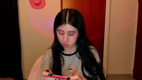 Snapshot of bunnyy09 chatting on December 2024 11:18:02 PM Jess online show from December 2024 11:18:02 PM