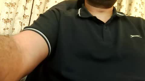 Snapshot of burlymonster chatting on February 2026 06:17:01 PM Hairy Arabian online show from February 2026 06:17:01 PM