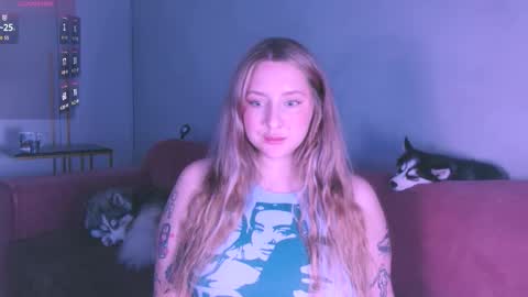 Lissa online show from October 2025 07:09:02 PM