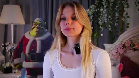 Snapshot of burnletitallburn chatting on December 2025 03:30:01 PM Jessica online show from December 2025 03:30:01 PM