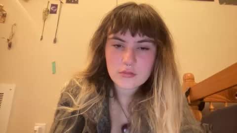 esme gray online show from October 2025 05:30:01 AM