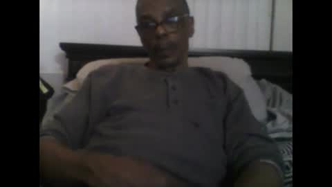 Snapshot of busturgutzgd11 chatting on December 2024 03:16:02 AM Busturgutzgd1 online show from December 2024 03:16:02 AM