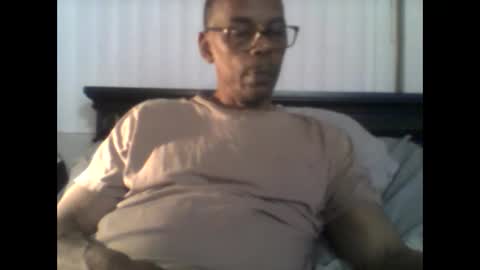 Snapshot of busturgutzgd11 chatting on February 2025 05:56:02 AM Busturgutzgd1 online show from February 2025 05:56:02 AM