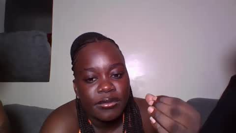 Snapshot of busty_mellons chatting on October 2025 08:40:02 PM busty_mellons online show from October 2025 08:40:02 PM