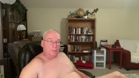 bustyballs100 online show from October 2025 01:19:01 PM