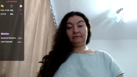Snapshot of bustyemma chatting on May 2026 09:48:02 AM Emma online show from May 2026 09:48:02 AM