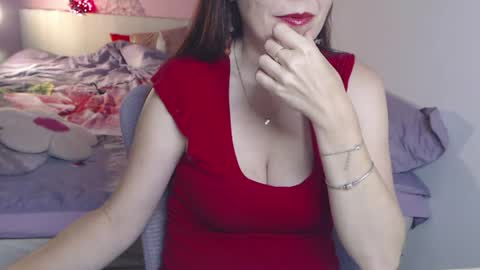 Snapshot of bustygf chatting on June 2026 08:19:01 PM anna online show from June 2026 08:19:01 PM