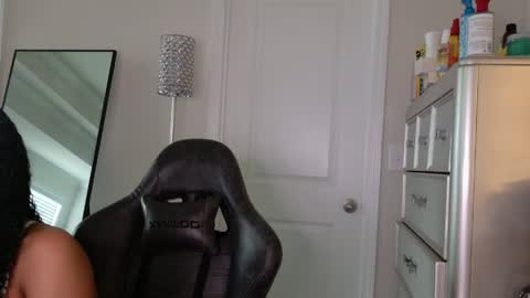 Snapshot of butterflybootyy chatting on April 2026 11:38:01 AM butterfly booty online show from April 2026 11:38:01 AM