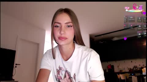 Lauren online show from February 2026 06:06:01 PM