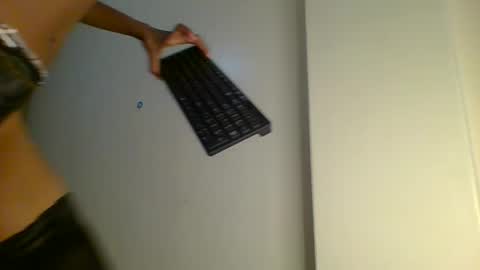 Snapshot of buttter_cup chatting on September 2025 05:44:01 AM Claudia online show from September 2025 05:44:01 AM