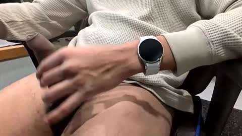 bwhatb online show from December 2025 08:03:01 PM