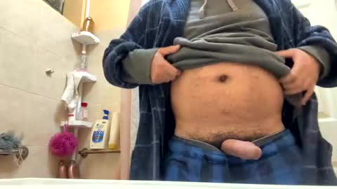 Snapshot of bxbomber2012 chatting on March 2025 07:05:01 PM bxbomber2012 online show from March 2025 07:05:01 PM