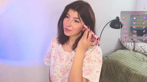 Kira online show from November 2025 06:33:01 AM