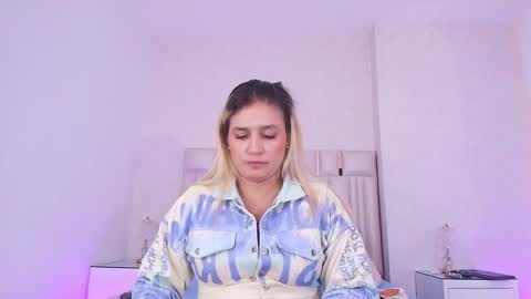 Carolina online show from May 2026 03:04:02 AM