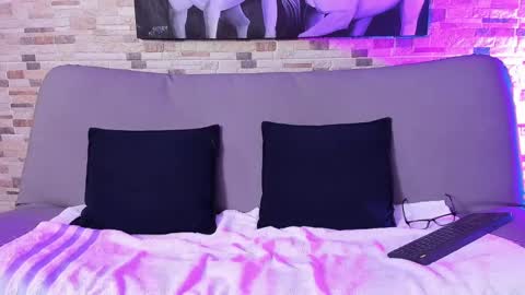 Snapshot of c_ooll01 chatting on December 2024 10:40:01 AM Alexis Eric - Independent Model online show from December 2024 10:40:01 AM