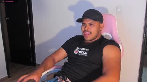 Snapshot of caballero_____ chatting on December 2024 01:26:02 AM INSTAGRAM CABALLERO 1998 online show from December 2024 01:26:02 AM