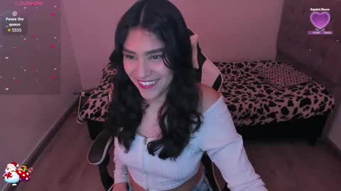 caelisse_cb online show from December 2025 06:47:01 PM